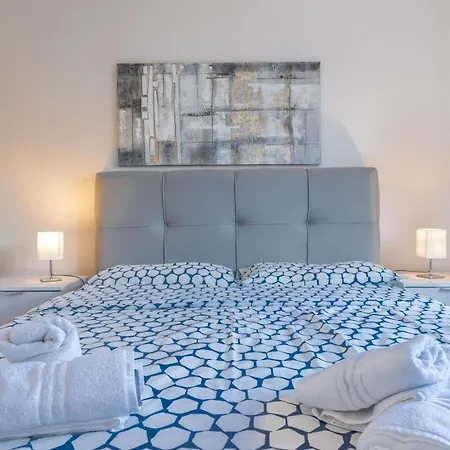 Nyaraló House Ninetta *