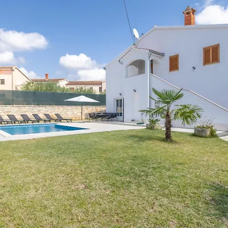 Nyaraló House Ninetta Bale