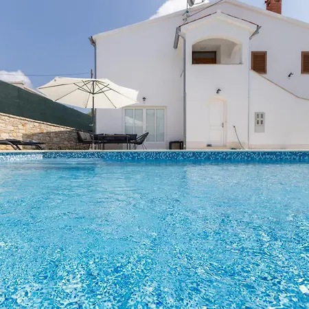 House Ninetta بالي