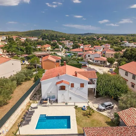 بيت للعطل House Ninetta