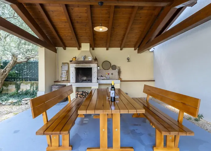 House Ninetta * Bale